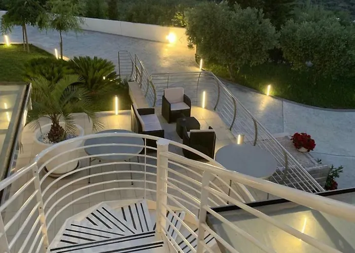 Курортный комплекс La Collina Dei Colori Васто